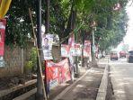 sejumlah-apk-yang-terpasang-di-sembarang-tempat-terutama-di-pohon-pinggir-jalan-di-kota-bekasi.jpg