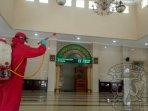 semprot-musala-jelang-ramadan.jpg