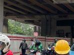 seorang-pekerja-kejang-kejang-seusai-terjatuh-dari-proyek-lrt-di-jalan-hr-rasuna-said.jpg