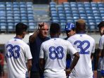 sesi-latihan-persib-bandung-jelang-kontra-mitra-kukar-selasa-782018_20180807_125312.jpg