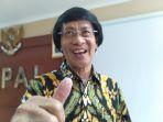 seto-mulyadi-saat-diwawancarai-wartawan-senin-1282019.jpg