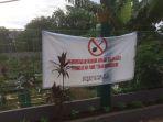 spanduk-penolakan-pembongkaran-makam-di-tpu-islam-malaka-pesanggrahan-2.jpg