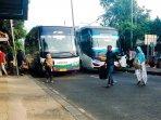 suasana-di-terminal-bus-kampung-rambutan.jpg