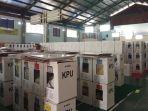 suasana-gor-kecamatan-johar-baru-tempat-dikumpulkannya-logistik-pemilu.jpg