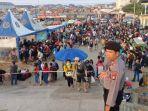 suasana-kwberangkatan-wisatawan-di-dermaga-kali-adem-muara-angke.jpg