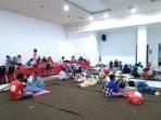 suasana-posko-banjir-gor-cengkareng.jpg