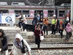 suasana-stasiun-jatinegara-pada-harj-pertama-pengoperasian-jalur-double-double-track.jpg