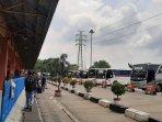 suasana-terminal-rambutan.jpg