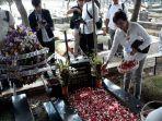 suasana-ziarah-makam-mtabrani-pada-kamis-872019.jpg