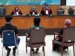 tiga-pegawai-ps-store-yang-dihadirkan-jadi-saksi-dalam-sidang.jpg