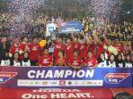 tim-basket-putra-sman-28-jakarta-tengah-merayakan-kemenangan-honda-dbl-dki.jpg