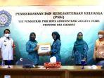 tim-penggerak-pkk-jakarta-utara-menyalurkan-ribuan-masker.jpg