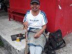tukang-sol-sepatu-di-kemang_20181028_185537.jpg