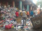 tumpukan-sampah-yang-menggunung_20180918_112609.jpg