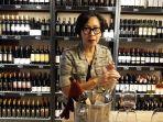 twelve-bottles-toko-wine-di-the-breeze-cisauk-kabupaten-tangerang-jumat-572019.jpg
