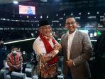 wali-kota-depok-mohammad-idris-dan-gubernur-dki-jakarta-anies-baswedan-berjabat-tangan.jpg