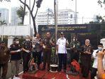 wali-kota-jakarta-barat-rustam-effendi-di-kejari-jakarta-barat.jpg