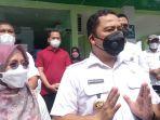 wali-kota-tangerang-arief-r-wismansyah-usai-meninjau-pelaksanaan-vaksin-booster.jpg
