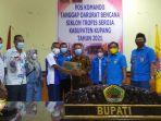 warga-haru-bantuan-knpi.jpg