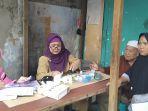 warga-jalan-kebon-jahe-7-tes-kesehatan.jpg