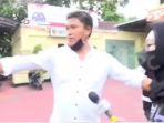 wartawan-disuruh-wawancaa-pohon-oleh-oknum-polisi.jpg