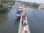 wisata-mangrove-jembatan-cinta-tarumajaya_20180911_164048.jpg