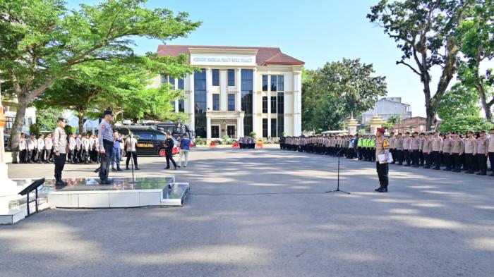Polda Jambi menggelar Apel Siaga Personel dalam rangka kesiapan pengamanan peringatan Hari Buruh Internasional atau May Day pada Jumat (1/5/2026)