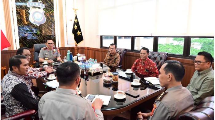 Polda Jambi menerima kunjungan silaturahmi dari jemaat Gereja Protestan di Indonesia bagian Barat (GPIB) di wilayah Provinsi Jambi