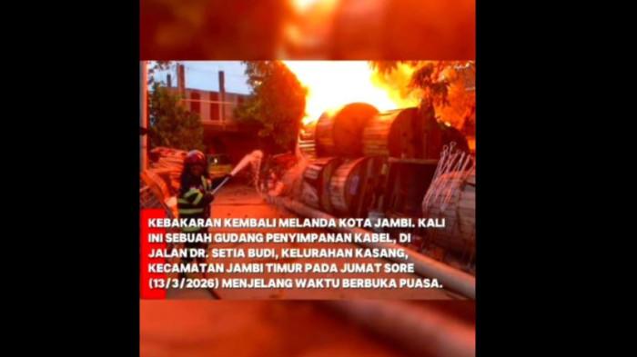 KEBAKARAN - Gudang kabel di Kecamatan Jambi Timur, Kota Jambi terbakar pada Jumat (13/3/2026) sekira pukul 18.00 WIB.