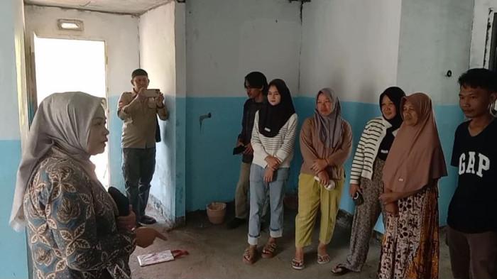Wakil Bupati Kabupaten Merangin H Abdul Khafidh dan Asisten I Setda Merangin Sukoso mendampingi Anggota Dewan Perwakilan Daerah (DPD) RI Dapil Jambi Elviana meninjau secara langsung di lokasi dapur terkait progres pembangunan dapur SPPG MBG.