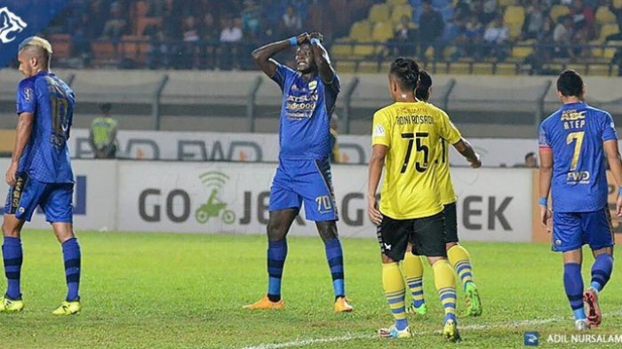 Persib Bandung Krisis Penyerang saat Jumpa Perseru