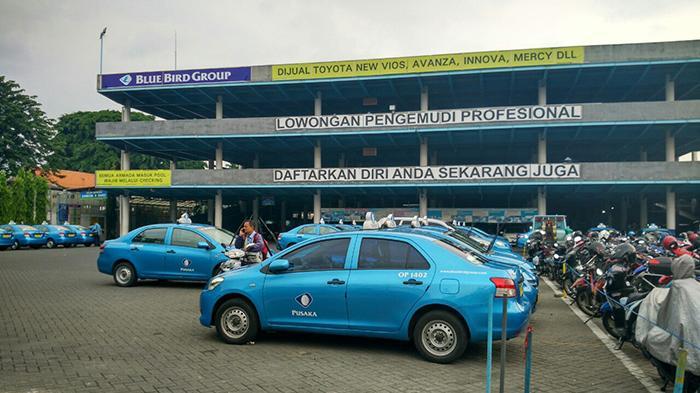 Meski Gratis, Ada yang Tetap Takut Naik Taksi Blue Bird