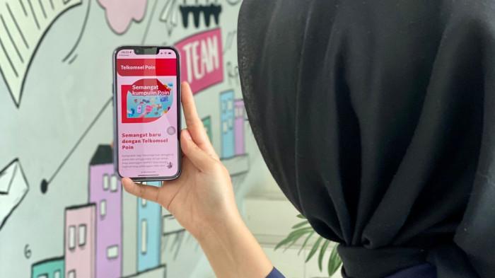 Telkomsel Poin : Pelanggan bisa cek total poin dan penawaran terbaru lewat aplikasi MyTelkomsel atau dial *700#.