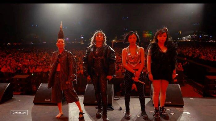 2NE1 Tampil Lengkap di Panggung Coachella, Bawakan Lagu I Am The Best