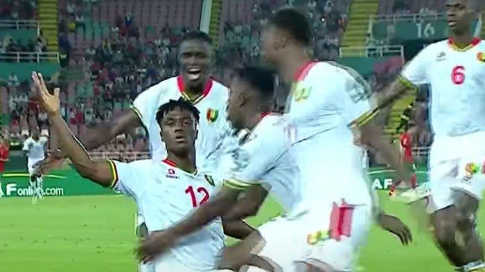 Selebrasi pemain Guinea U23, Algassime Bah, usai mecetak gol ke gawang Maroko U23. Timnas U23 Indonesia akan melawan Guinea U23 memperebutkan tiket terakhir ke Olimpiade Paris.