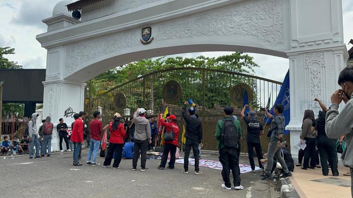 Aliansi Cipayung Jambi Serukan Sembilan Tuntutan di DPRD