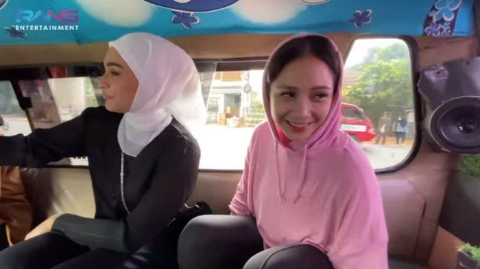 Bahagianya Nagita Slavina saat Naik Angkot ke Pasar: Semeriwing Ya Rasanya