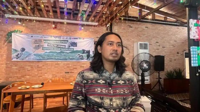 Direktur Eksekutif Walhi Jambi Oscar Anugrah ass