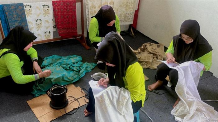 Energi Harapan dari Sehelai Batik, Perjuangan Eka dan Fasha Menulis Ulang Hidup di Balik Jeruji