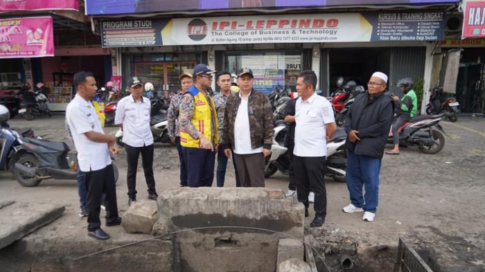 Dapat Laporan Warga, Kemas Farid Langsung Cek Kawasan Yang Tergenang Air