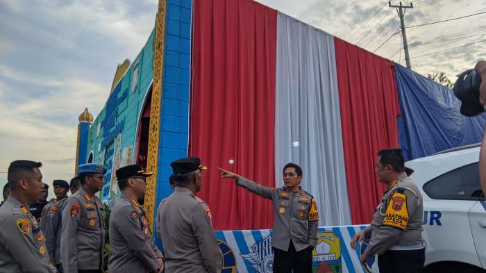 Kapolda Jambi Irjen Pol Krisno Siregar meninjau Pos Pelayanan Sebapo, Kabupaten Muaro Jambi, Selasa (17/3/2026).