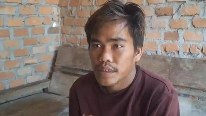 Kernet Bus ALS, Muhamad Fadli (29), menjadi satu dari empat korban selamat dalam kecelakaan maut Bus ALS dan truk tangki BBM di Jalan Lintas Sumatera (Jalinsum), wilayah Kabupaten Musi Rawas Utara (Muratara), Sumatera Selatan, Rabu (6/5/2026).
