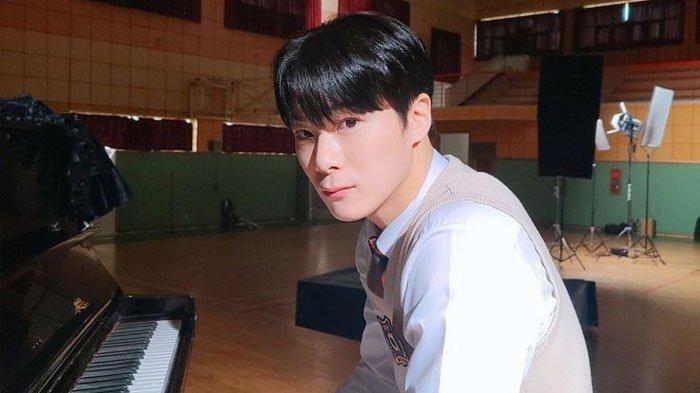 Moonbin ASTRO Meninggal Dunia, Girl Band Sang Adik Batalkan Semua Jadwal Minggu Ini