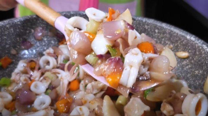 Resep Oseng Cumi Pedas, Jangan Memasak Cumi Terlalu Lama Agar Tidak Alot