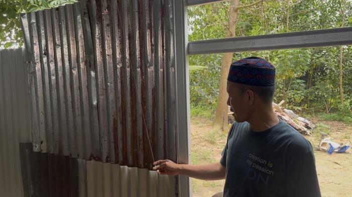 Pemilik Indekos di Kawasan Mendalo Indah, A Rahman mengungkapkan kekecewaanya pasca empat pencurian sepeda motor beberapa hari kemarin.