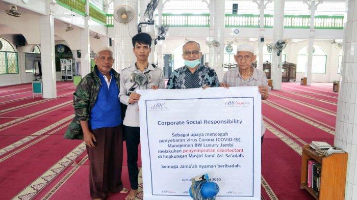 Terapkan Protokol Pencegahan COVID-19, BW Luxury Lakukan General Cleaning di Masjid Jami' As-Sa'adah