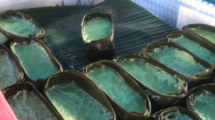 kue padamaran di pasar beduk batang hari