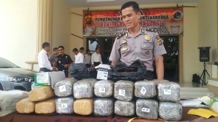 BREAKING NEWS & FOTO: Sabu, Ganja dan Ekstasi akan Dimusnahkan Kapolda Jambi Pagi Ini