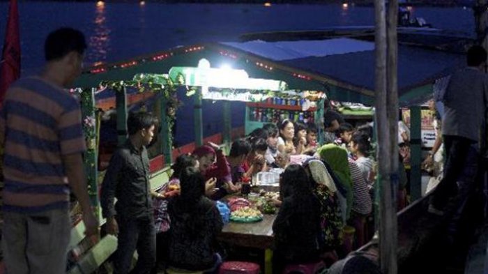 FOTO: Palembang akan Bikin Pusat Kuliner Malam di Jembatan Ampera