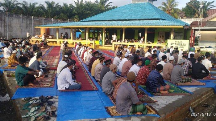 Salat Idulfitri 2021 di Lapas Jambi Diikuti dengan Pembacaan SK Remisi Khusus